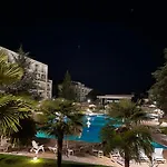 Atlantis Nikol *