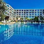 Atlantis Nikol *