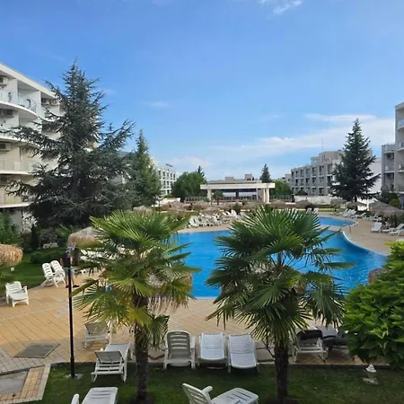 Atlantis Nikol Lejlighed