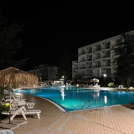 Atlantis Nikol Lejlighed