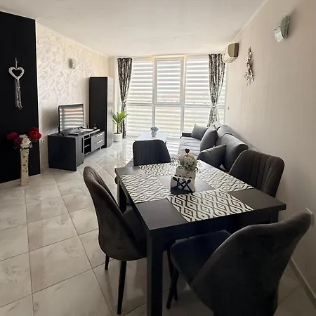 Atlantis Nikol Apartman